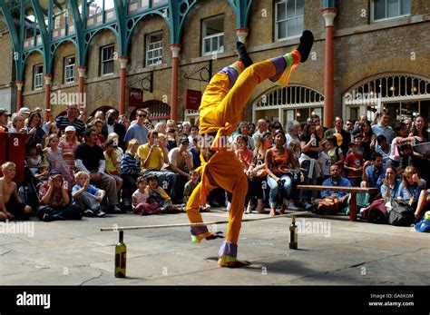 General Entertainment Street Performers Covent Garden London