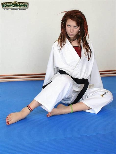 Pin By Ryan Pavichevich On Martial Arts Martial Arts Girl Female