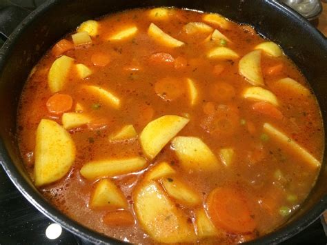 Recettes Faciles Ragout végétarien pomme de terre carotte