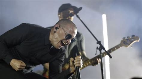 Artikel ini tidak membahas tentang kronologi tewasnya sang vokalis karena gantung diri, tidak. 10 fakta tentang kematian vokalis Linkin Park » Hard Rock FM