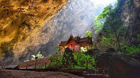 Phraya Nakhon Cave In Hua Hin