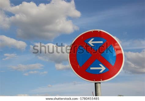 Kempenviersengermanyjuly 202020 German Stop Sign Indicates Stock Photo