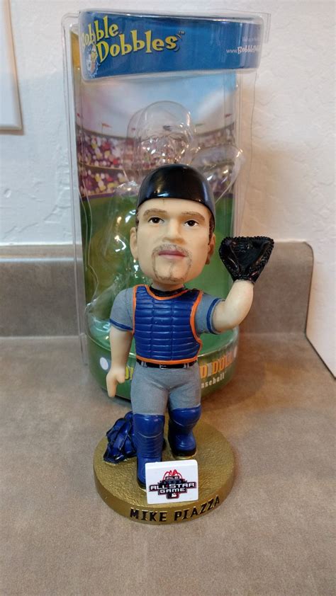New York Mets Hall of Famer Mike Piazza bobblehead | Bobble head, New york mets, Hall of famer