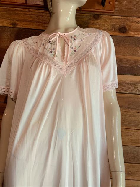 vintage 1980s shadowline pink size small nightgown style 31000 nos 15223 ebay