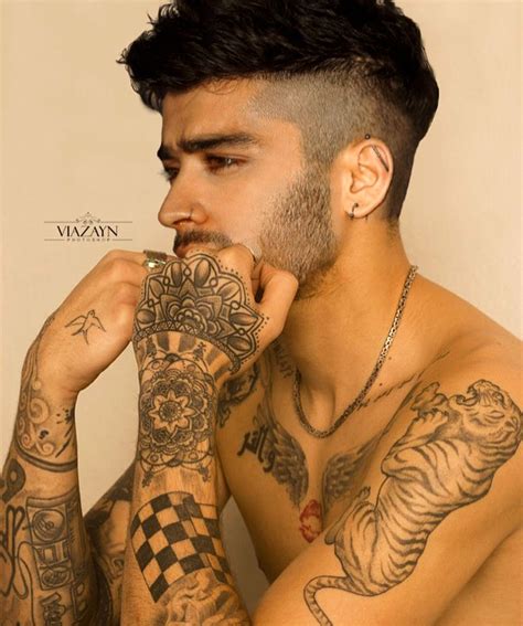 Featuring over 15 of zayn's tattoos. Zayn Malik | Zayn malik tattoos, Zayn malik, Zayn