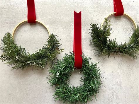 Diy Mini Christmas Wreath Crafts Fun And Easy Holiday Decor