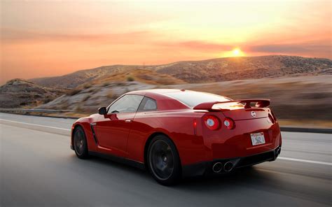 Fond D Cran Rouge Courir Vue De C T Voiture De Sport Nissan Gt