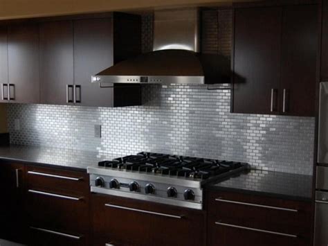 It develops a refined look as well. Stainless Steel Solution for Your Kitchen Backsplash ...