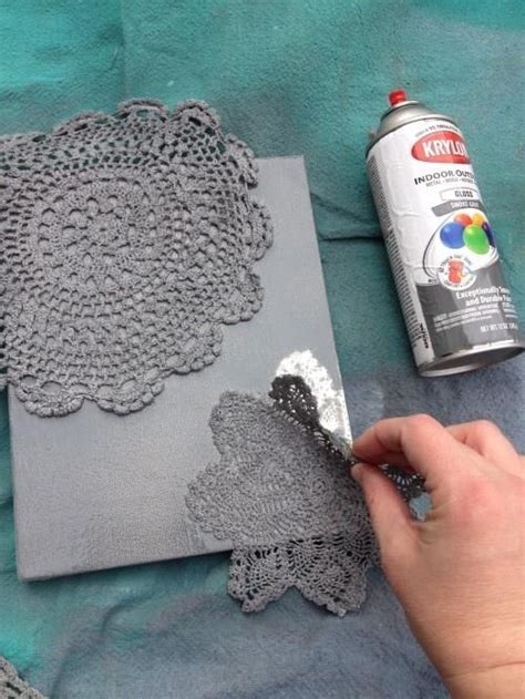 Easy Art Spray Paint A Canvas Using Doilies As Stencils Crafts Diy