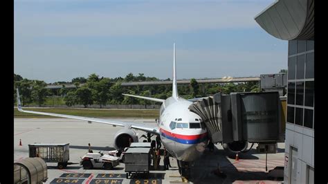On your average week, you might see 22 plus flights operating each way between kuala lumpur and kota kinabalu. Malaysia Airlines Old B737-800 from Kuala Lumpur to Kota ...