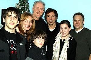 6th may 2014.the coolest kids ever on stage at a bruce show.4 cam mix. Broadway.com | Photo 7 of 7 | The Springsteen Family & The ...