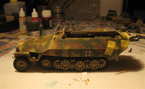 From early 1943, the sdkfz 251 ausf d model was developed with the purpose of halving the number of angled body plates, simplifying the design and thus speeding up the production. Desert Island ASL: Sd.Kfz. 251/9 Ausf. D Frühe ...