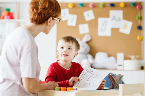 Autyzm u dzieci i dorosłych Przyczyny objawy i terapia autyzmu KtoMaLek