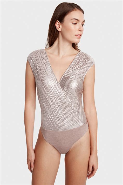 Pin by WILLOW on Bodysuits: Accentuate your curves | Metallic bodysuit