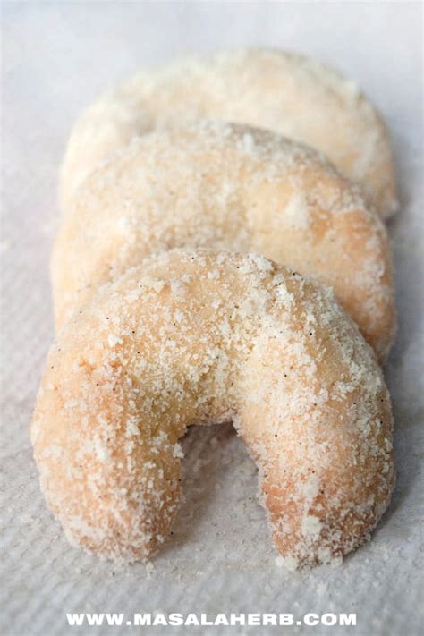 Austrian cookies to decorate your christmas tree but not to eat! Austrian Cookie Recipes / Vanillekipferl German Vanilla ...
