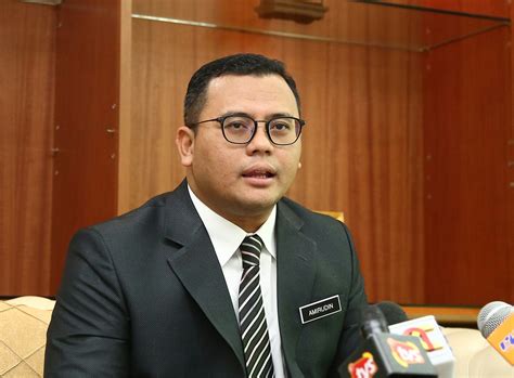 Assalamualaiku wr.wb.makasih byk atas saran2 dan petuah dr kisuwung,smga sgl amal aki menjadi barokah dan jadi suri tauladan bg umat khususnya sy.ki sy slalu menanti petuah dan ajaran dr aki utk mencapai pencerahan hidup yg hakiki,sehingga tercapai sejatinya diri,sejatinya tuhan.amin.ki…apa yg disebut dzikir sir,dan gmana caranya.sy hamba yg fakir menanti jawabanya.makasih salam. Serbuan penganut Syiah oleh JAIS ikut prosedur: MB ...