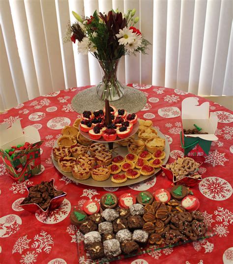 See more ideas about christmas desserts, desserts, christmas food. Mini Christmas Desserts Bar