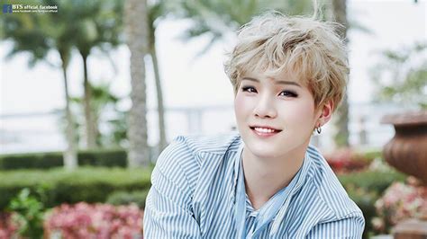 Band beranggotakan tujuh orang ini sudah terbentuk sejak 2013 silam. Suga en fille | BTS France Amino