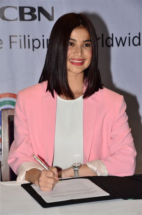 In Photos It S Showtime Host Anne Curtis Is Still A Kapamilya Abs Cbn Entertainment