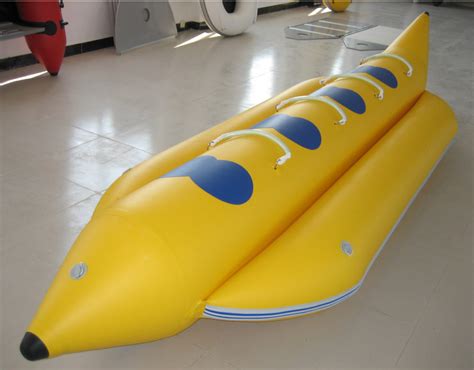 09mm Pvc Inflatable Banana Boat Four Person Inflatable Boat For Lake