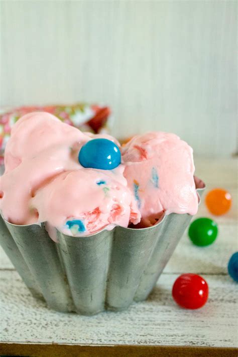 Bubble Gum Ice Cream | RecipeLion.com
