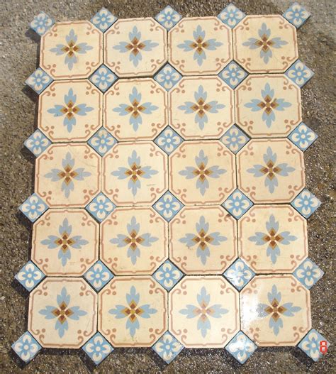 Pretty Octagonal Antique Tiles With Floral Inserts The Antique Floor