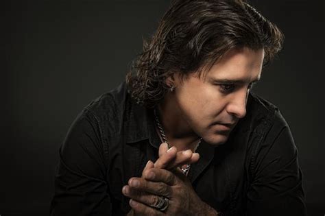 In Strange New Video Creed Singer Scott Stapp Says Hes Under Attack