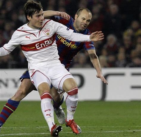 Stuttgart have faced barcelona four times in competitive matches but are yet to taste victory over the spanish giants. Champions League: Messi und Barcelona demütigen den VfB ...