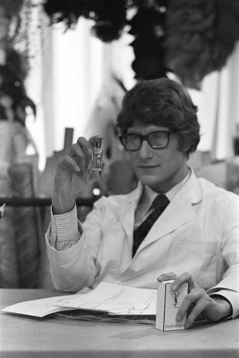 The official saint laurent twitter page. Premier parfum : Y - Musée Yves Saint Laurent Paris