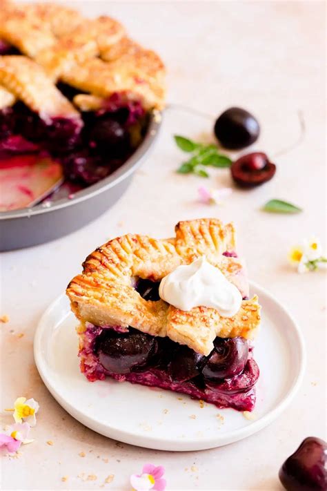 Discover This Easy Homemade Cherry Pie From Anna Banana Crispy Buttery Pie Crust Filled With