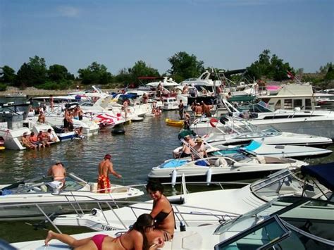 Hidden cove park cabin rentals. Lake lewisville party cove. Lake lewisville party cove.