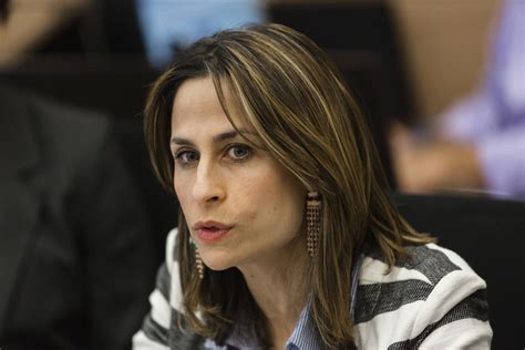 שר התיירות אסף זמיר, הודיע ליור 'כחול לבן' שר הביטחון בני גנץ, על התפטרותו מהממשלה. שר התיירות אסף זמיר הודיע על התפטרותו מהממשלה | כאן