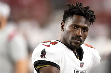 Buccaneers Have Obvious Choice To Make On Antonio Brown