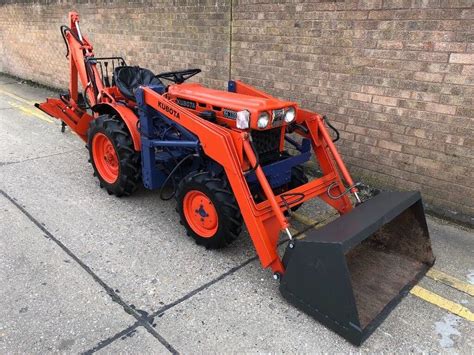 Kubota B6100 Compact Tractor Front Loader And Back Hoe In Arundel