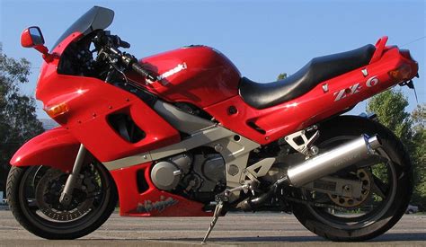 The kawasaki ninja is a name given to several series of kawasaki sport bikes that started with the 1984 gpz900r. Kawasaki ZX-6 and ZZR600 - Wikipedia