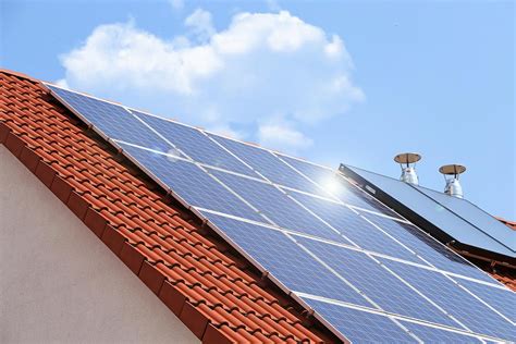 6 Benefits to Going Solar | Live Smart Construction