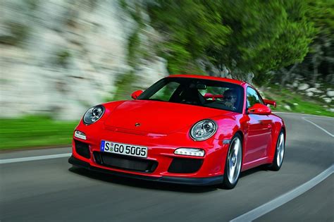 The gt3 was already a wonderful car, and with more power and a manual transmission on offer, it's difficult to poke any major holes in the package. 2010 Porsche 911 GT3 -Photos,Price,Specifications,Reviews ...