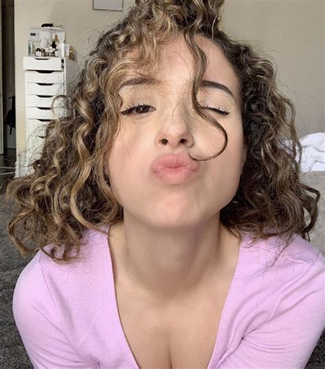 Who Is This Curly Headed Cutie Pokimane 1448707 ›