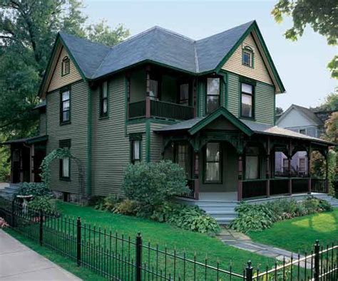 Typically victorians used three colors on the exterior of their home by using trim colors to contrast and accent the main. Paint-Color Ideas for Ornate Victorian Houses - This Old House