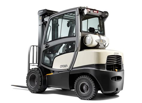 New Lpg Powered Forklift Trucks Reach New Heights Crown Equipment
