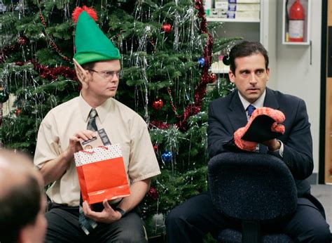 10 Essential Holiday Tv Episodes From The Office To The Brady Bunch