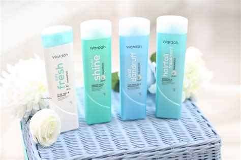 Beda sama miranda yang bikin rambut jadi kayak kabel gitu, feves warnanya rata dan soft. Wardah Shampoo untuk Semua Masalah Rambut | Review | Jean Milka