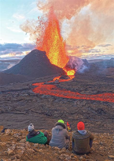 Icelandic Volcanic Eruption Displays Planets Raw Power