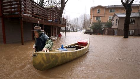 California Flooding 1 Dead As Russian River Turns Towns Into Islands