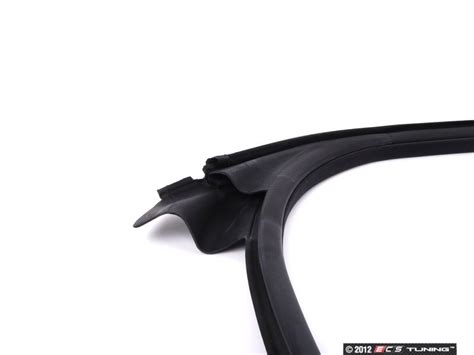 Leaking main seal is it a general flaw on c43? Genuine BMW - 51717161687 - Door Seal - Left (51-71-7-161-687)
