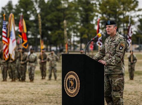 Fort Campbell 101st Airborne Gets New Commander Washington Military Resource Directory
