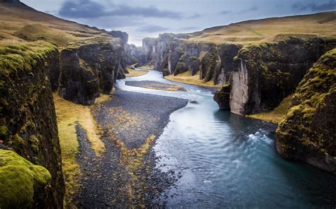 Islande Rivière Canyon Paysage Fond Décran Hd Photo Aperçu