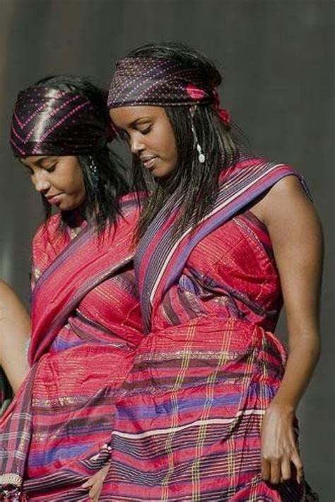 i love how beautiful somali women look in the guntiino a traditional dress i also love how