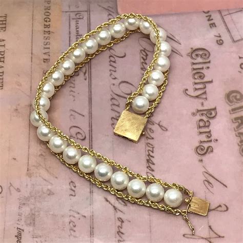 Vintage K Pearl Bracelet