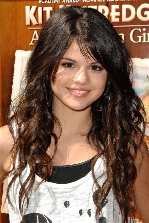 Hairstyle Photo Cute Selena Gomez Hairstyles Fashion Trends Summer